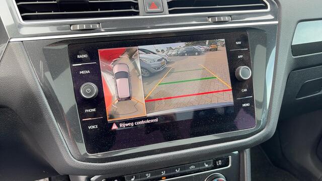 Volkswagen TIGUAN 1.4 TSI Comfortline Business R PANORAMADAK / STOELVERW / KEYLESS / 360GR CAMERA / CARPLAY / NAVI / CLIMA / NL-AUTO