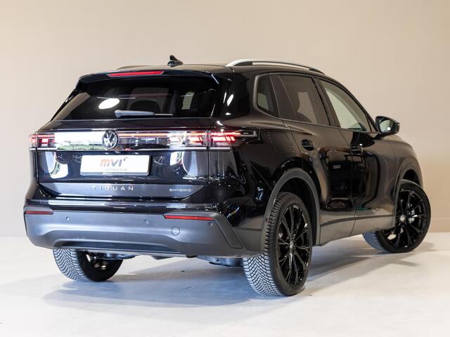 Volkswagen TIGUAN 1.5 eHybrid Life Edition / 204pk / Achteruitrij camera / Dodehoek herkenning / CarPlay /