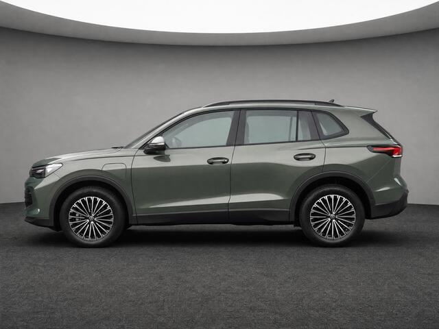 Volkswagen TIGUAN 1.5 204pk DSG eHybrid Life Edition · Panoramadak · Camera · Wegklapbare Trekhaak · Apple/Android Car Play · Navigatie · 18'' Inch ·