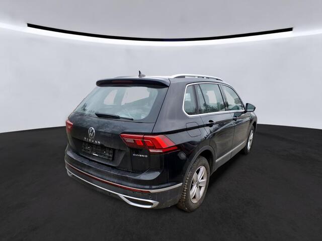 Volkswagen TIGUAN 1.4 TSI 245pk DSG eHybrid Elegance / 94% SOH / Navigatie / Matrix LED / 360-Camera