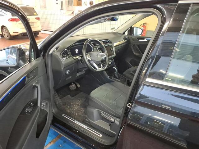 Volkswagen TIGUAN 1.4 TSI 245pk DSG eHybrid Elegance / 94% SOH / Navigatie / Matrix LED / 360-Camera