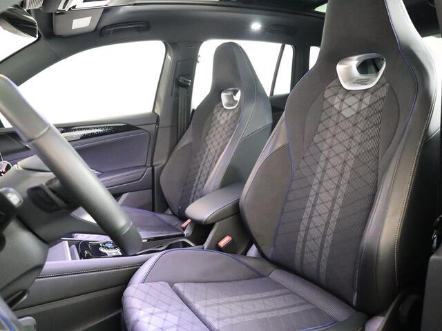 Volkswagen TIGUAN 1.5 eHybrid R-Line Edition 204 pk Automaat (DSG) | Verlengde garantie | Navigatie | Panoramadak | Trekhaak (wegklapbaar) | Parkeersensoren (Park assist) | Rondomzicht camera | Black Style pakket | R-Line |