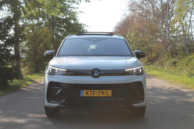 Volkswagen TIGUAN 1.5 eHybrid R-Line Business | IQ | Pano | Trekhaak | 360° cam | Elek. klep