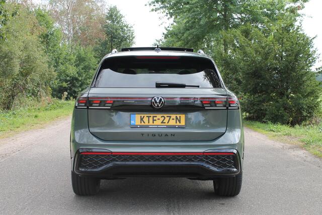 Volkswagen TIGUAN 1.5 eHybrid R-Line Business | IQ | Pano | Trekhaak | 360° cam