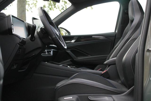 Volkswagen TIGUAN 1.5 eHybrid R-Line Business | IQ | Pano | Trekhaak | 360° cam