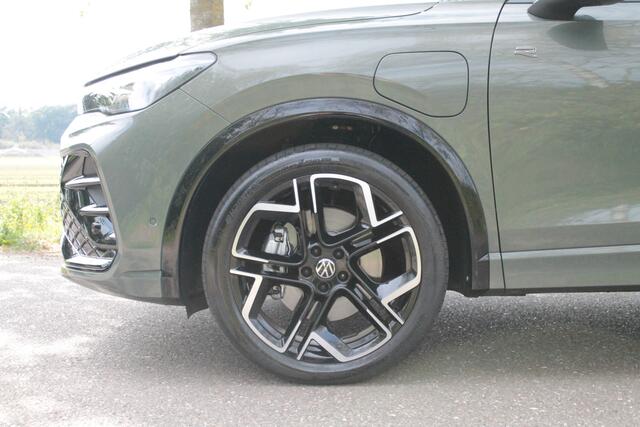 Volkswagen TIGUAN 1.5 eHybrid R-Line Business | IQ | Pano | Trekhaak | 360° cam