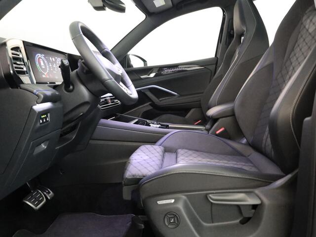 Volkswagen TIGUAN 1.5 eHybrid R-Line Edition 272 pk Automaat (DSG) | Verlengde garantie | Navigatie | Panoramadak | Trekhaak (wegklapbaar) | Parkeersensoren (Park assist) | Rondomzicht camera | R-Line |
