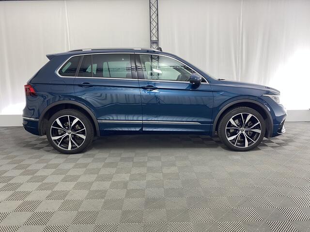 Volkswagen TIGUAN 1.4 TSI eHybrid R-Line Business+ | Apple carplay | Panodak | Trekhaak | Navi | IQ Light | Camera | ACC
