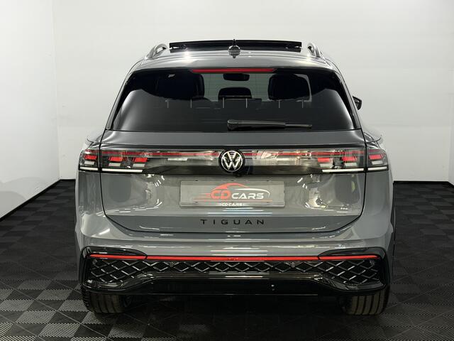 Volkswagen TIGUAN 1.5 eHybrid R-Line Plug-in Panoramadak, 360 Camera, Trekhaak, Leder, Head-up display, Elektrische achterklep, Winterpakket, Memory stoelen, 2 jaar garantie