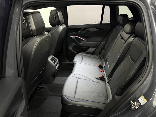 Volkswagen TIGUAN 1.5 eHybrid R-Line Plug-in Panoramadak, 360 Camera, Trekhaak, Leder, Head-up display, Elektrische achterklep, Winterpakket, Memory stoelen, 2 jaar garantie