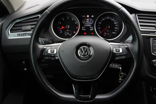 Volkswagen TIGUAN 1.4 TSI Connected Series Trekhaak Navi Carplay Adaptieve Cruise