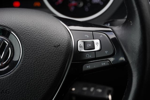 Volkswagen TIGUAN 1.4 TSI Connected Series Trekhaak Navi Carplay Adaptieve Cruise
