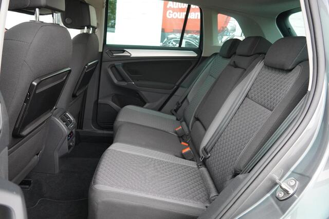 Volkswagen TIGUAN 1.4 TSI Connected Series Trekhaak Navi Carplay Adaptieve Cruise