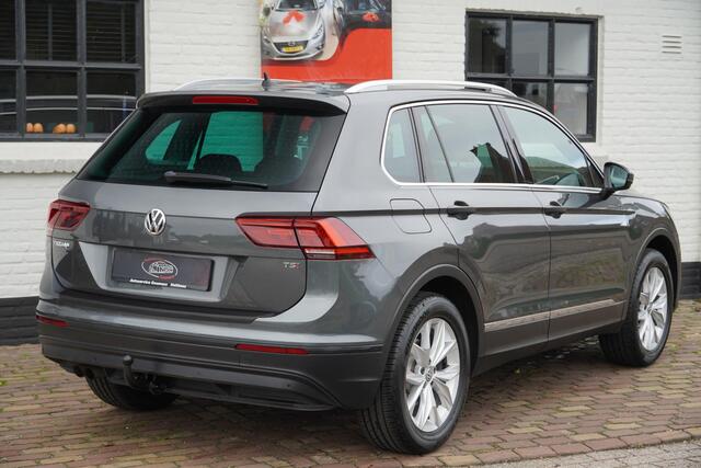 Volkswagen TIGUAN 1.4 TSI Connected Series Trekhaak Navi Carplay Adaptieve Cruise