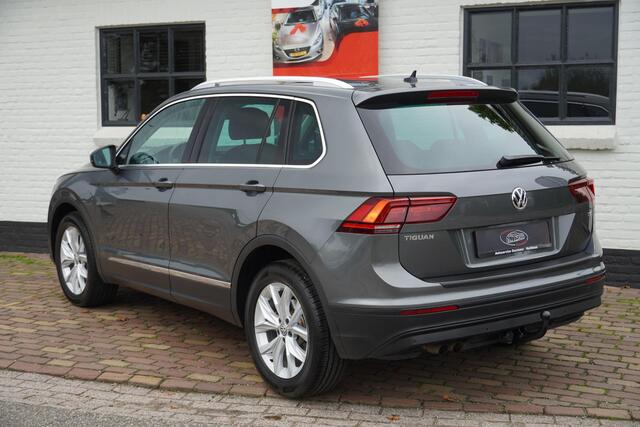 Volkswagen TIGUAN 1.4 TSI Connected Series Trekhaak Navi Carplay Adaptieve Cruise