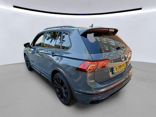 Volkswagen TIGUAN 1.5 TSI R-Line Business+ / AUTOMAAT/ PANO/ TREKHAAK/ LEER/ ACC/ STUUR+STOELVERWARM./ PARK.SENSOR.V+A/ CAMERA/ APP-CONNECT/ DIGITAL DASH/ NAVI/ CLIMA/ LED