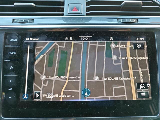 Volkswagen TIGUAN 1.5 TSI R-Line Business+ / AUTOMAAT/ PANO/ TREKHAAK/ LEER/ ACC/ STUUR+STOELVERWARM./ PARK.SENSOR.V+A/ CAMERA/ APP-CONNECT/ DIGITAL DASH/ NAVI/ CLIMA/ LED