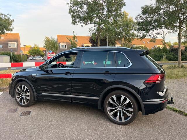 Volkswagen TIGUAN 2.0 TSI 4M | Pano | ACC | 20'' Velgen |