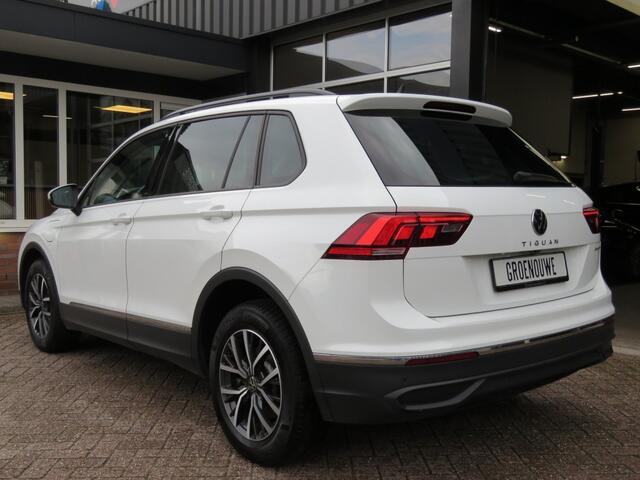 Volkswagen TIGUAN 1.4 TSI 245pk eHybrid / Digitaal dashboard / Camera / 17 Inch / BOVAG garantie