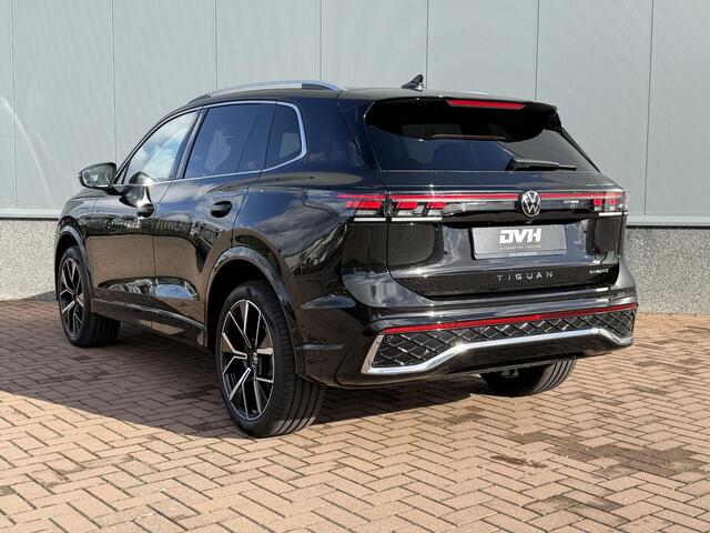 Volkswagen TIGUAN 1.5 eHybrid R-Line Edition PANO | TREKHAAK | 360 CAMERA