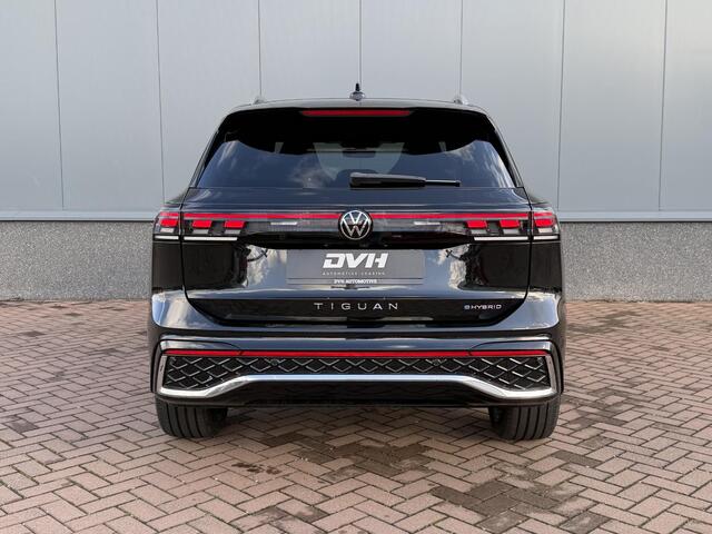 Volkswagen TIGUAN 1.5 eHybrid R-Line Edition PANO | TREKHAAK | 360 CAMERA