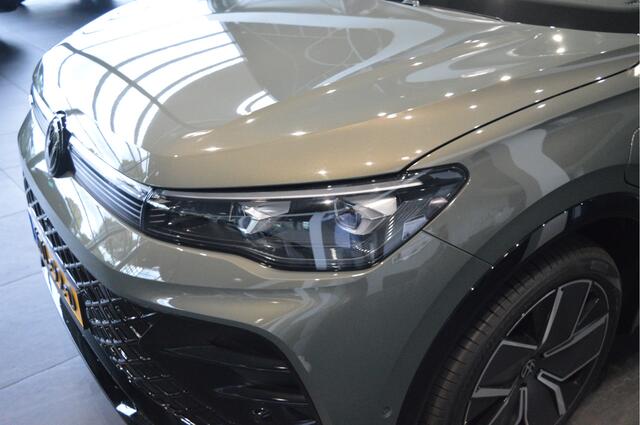 Volkswagen TIGUAN 1.5 eHybrid 3X R-LINE Black Style head up pano 20 inch 272 pk !!