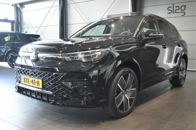 Volkswagen TIGUAN 1.5 eHybrid 3X R-Line Black Style head up pano 20 inch 272 pk !!