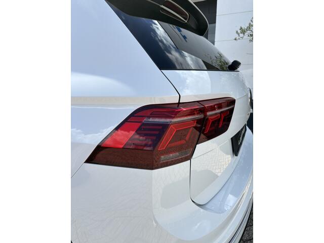 Volkswagen TIGUAN R-Line eHybrid | Camera | Panoramadak | IQ lights | 20 inch