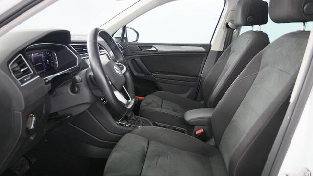 Volkswagen TIGUAN 1.5 TSI 150pk Life Business DSG / Panoramadak / Navigatie / Camera