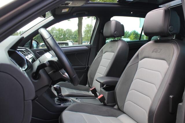 Volkswagen TIGUAN 2.0 TSI 4Motion Highline Business R / Trekhaak / Panoramadak / Camera / Head-up / CarPlay / 20'' / Dodehoek / Virtual Cockpit / Stoelverwarming 4x / DAB / ACC