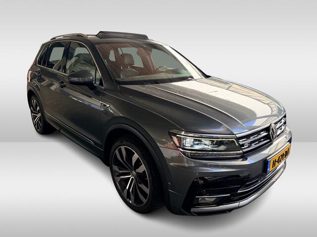 Volkswagen TIGUAN 2.0 TSI 4Motion Highline Business R / Trekhaak / Panoramadak / Camera / Head-up / CarPlay / 20'' / Dodehoek / Virtual Cockpit / Stoelverwarming 4x / DAB / ACC