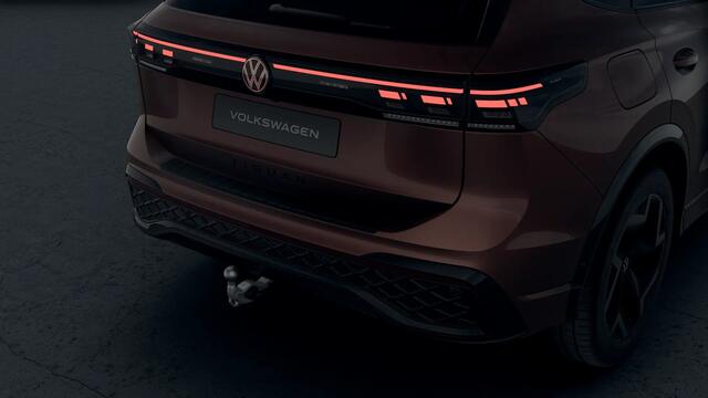 Volkswagen TIGUAN 1.5 eHybrid 204 6DSG Edition 20 | 30,5 cm display met 2D en 3D weergave | Automatische afstandsregeling (Adaptive Cruise Control) | Diefstalalarm