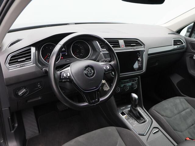 Volkswagen TIGUAN 1.5 TSi 150 Pk R-Line | Navigatie | Full LED | Trekhaak | Camera | 19 Inch | Head-Up | Adaptive Cruise | 80.932 Km!!