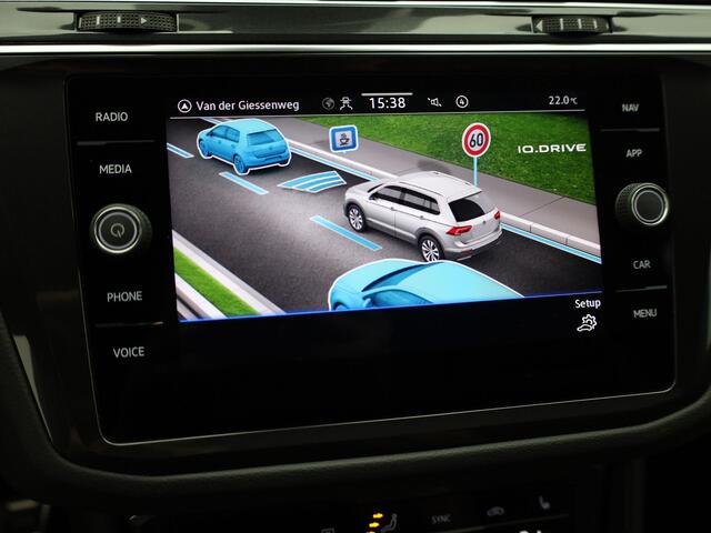 Volkswagen TIGUAN 1.5 TSI R-Line Business | Black Style | IQ Light | Side Assist | Elk. A-klep | Camera | Prijs Rijklaar !!