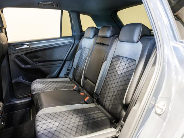 Volkswagen TIGUAN 1.5 TSI 2x R-Line / 150pk / NAP / IQ Light / Automatische klimaatregeling /