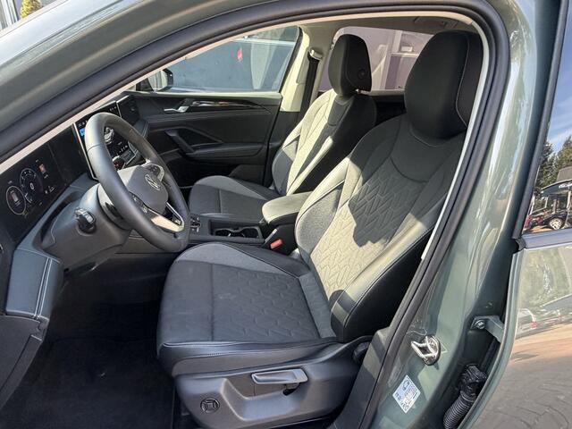 Volkswagen TIGUAN 1.5 eTSI automaat 360 camera trekhaak Edition 150pk 20Inch 2025 km 24.147
