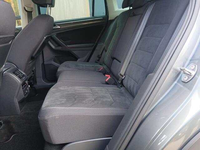 Volkswagen TIGUAN 1.5 TSI ACT Highline / trekhaak wegklapbaar / apple carplay / virtual cockpit / full led
