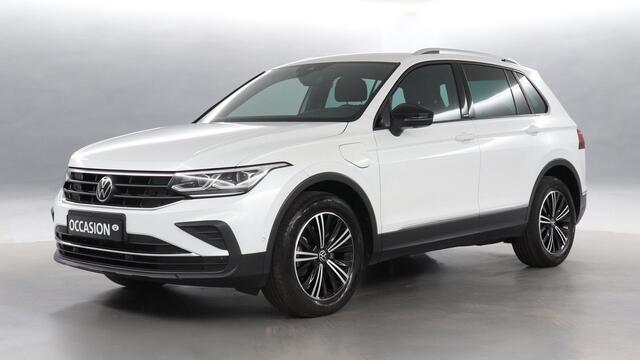 Volkswagen TIGUAN 1.4 TSI eHybrid 245pk DSG Life / 94% SOH / Matrix LED / Navigatie Pro / 360 Camera / Trekhaak