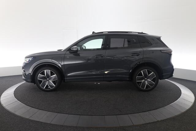 Volkswagen TIGUAN 1.5 eHybrid R-Line Edition 272PK DSG Panoramadak, Trekhaak, 360gr. Camera, Black Style, 20" LM Velgen, Head-Up Display, Harman Kardon Audio, Elektr. Achterklep