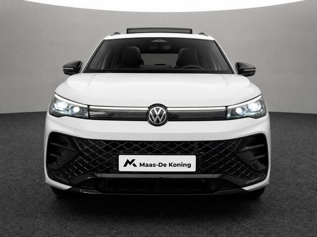 Volkswagen TIGUAN 1.5eHybrid 150kW/204PK R-Line Black Style · Leder · Trekhaak · Panoramadak · 360°Camera · Garantie t/m 28-10-2030 of 100000km.