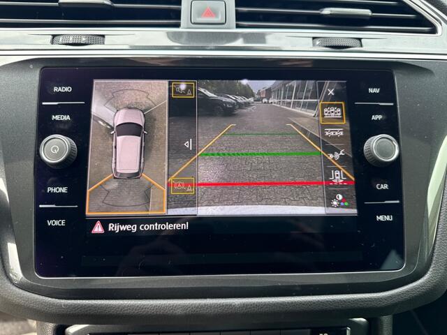 Volkswagen TIGUAN 1.5 TSI ACT Highline Business R Panoramadak | Camera