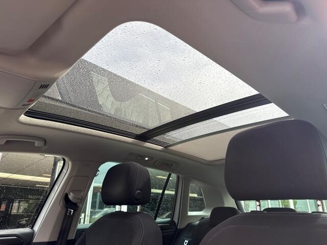 Volkswagen TIGUAN 1.5 TSI ACT Highline Business R Panoramadak | Camera