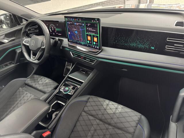 Volkswagen TIGUAN 1.5 eTSI R-Line PANO HUD 360 LANE