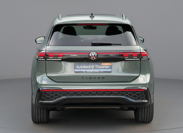 Volkswagen TIGUAN 1.5 eHybrid R-Line | Trekhaak | 360° Camera | Stoelverwarming v + a