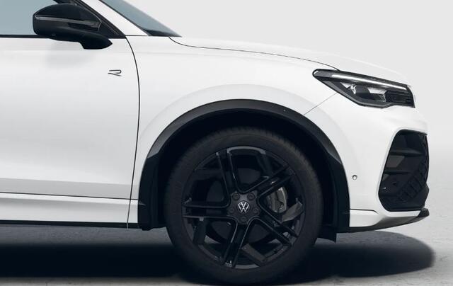 Volkswagen TIGUAN 1.5 eHybrid 272PK DSG R-Line Edition / Resterende Fabrieksgarantie tot 1-10 2029 / Black Style / Trekhaak / Leer / Panoramadak / 20'' LMV / VW