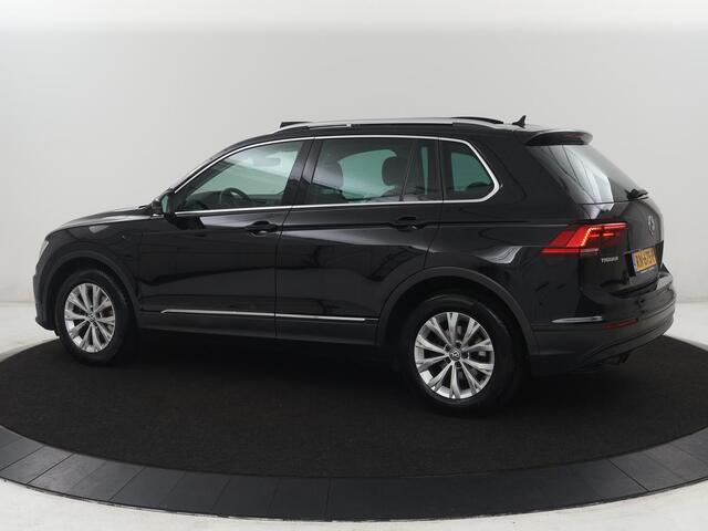 Volkswagen TIGUAN 1.4 TSI Comfortline Business | Adapt. Cruise | Stoelverwarming | Navigatie | Pano.Dak |