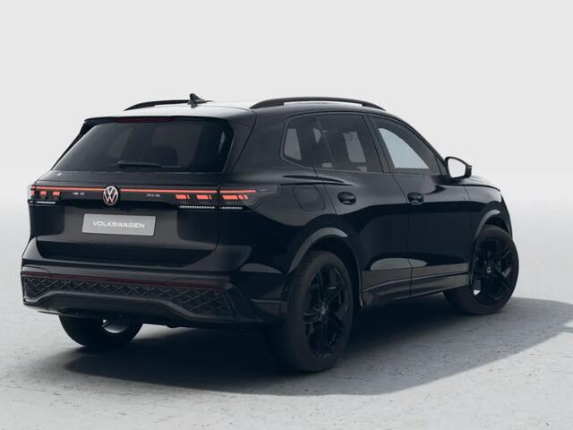 Volkswagen TIGUAN R-Line Edition 1.5 eHybrid 272 PK 6 versn. DSG · Black Style Pakket · Comfort Pakket Plus · Interieur Style Pakket · Panoramaschuif-kanteldak · Soundsysteem 'Harman Kardon' · Trekhaak inklapbaar, met elektrische ontgrendeling, incl. aanhangermanoeuvreerhulp Trailer Assist ·