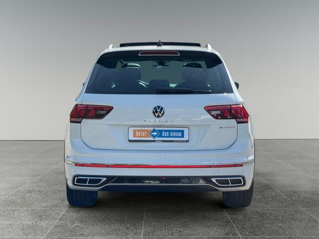 Volkswagen TIGUAN 1.4 245pk TSI eHybrid R-Line Business+ Panoramisch schuif-, kanteldak, | Side Assist | Navigatie 'Discover Media' (20,3 cm)