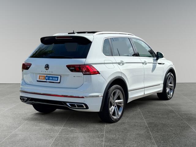 Volkswagen TIGUAN 1.4 245pk TSI eHybrid R-Line Business+ Panoramisch schuif-, kanteldak, | Side Assist | Navigatie 'Discover Media' (20,3 cm)