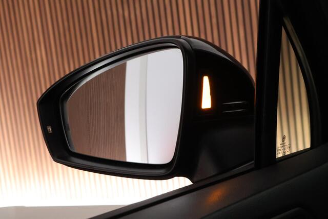 Volkswagen TIGUAN 1.4 TSI eHybrid 245pk R-Line Black Style HUD Trekhaak 360Camera Leder Stoelverwarming Virtual Cockpit Keyless Navigatie Memory